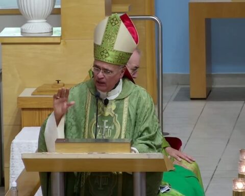 Monsignor Báez: the Church is called to "defend the freedom and dignity of people"