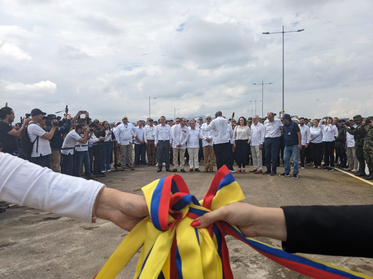 National President celebrated the opening of a new Venezuela-Colombia connection