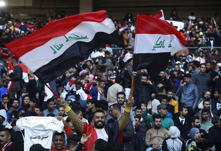 One dead and "dozens" injured in a stampede in front of a stadium in Iraq