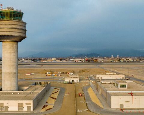 Operation of the new control tower at the Jorge Chávez International Airport begins in April