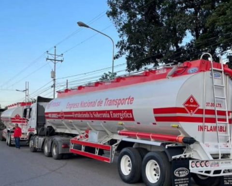 PDVSA adds six tankers to the fleet of units to distribute fuel