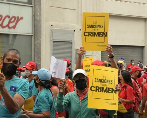 PSUV mobilizes this January 23 against the sanctions
