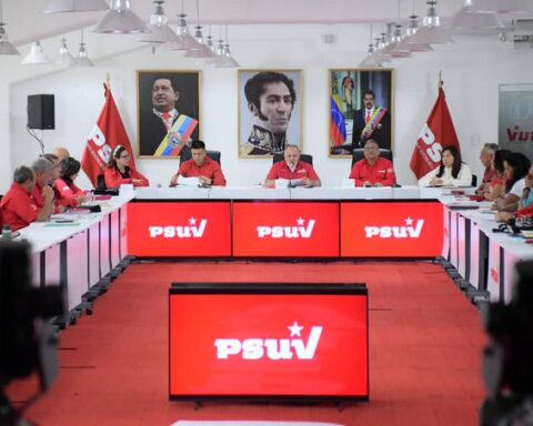 PSUV signs agreement with Dominican Republic party