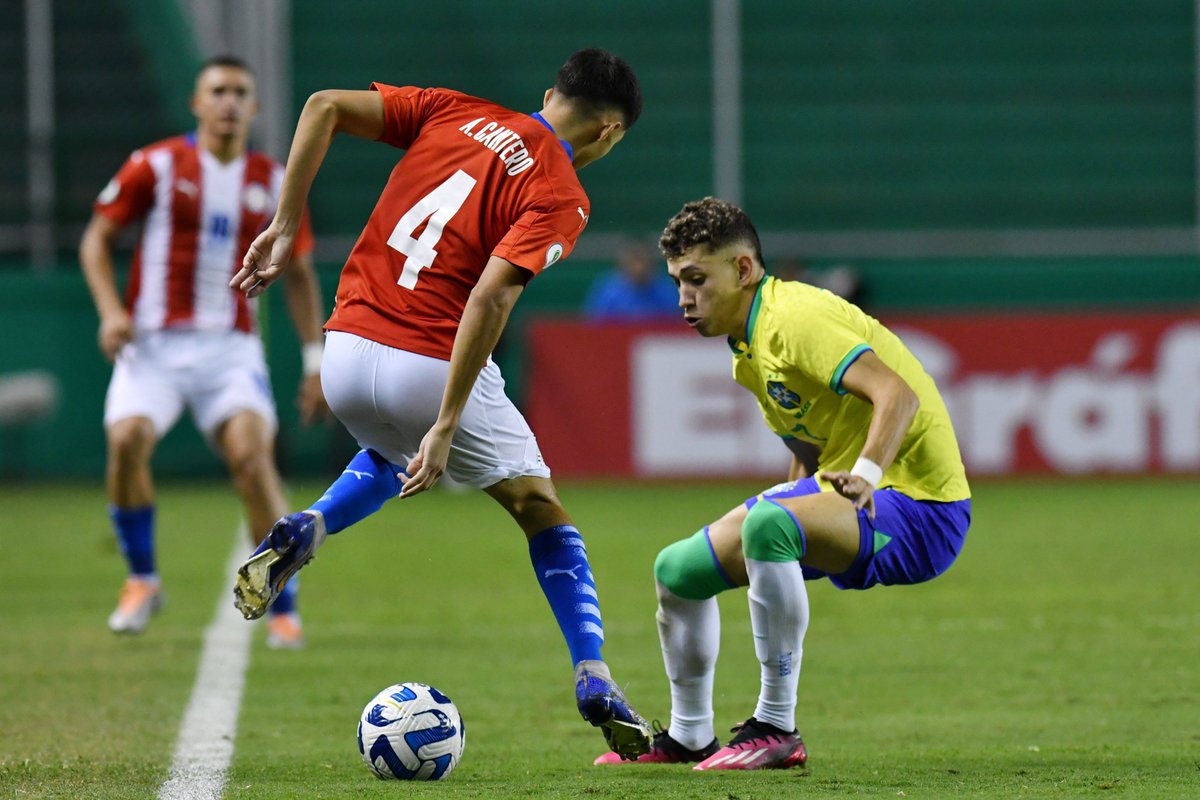 Paraguay falls to Brazil and loses its unbeaten record in the South American