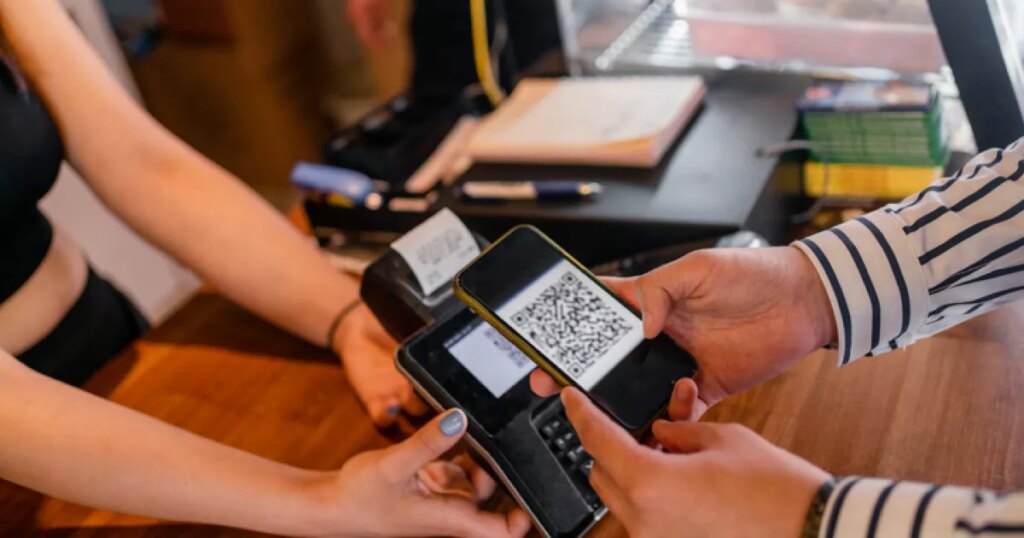 Payments with QR lag in Mexico