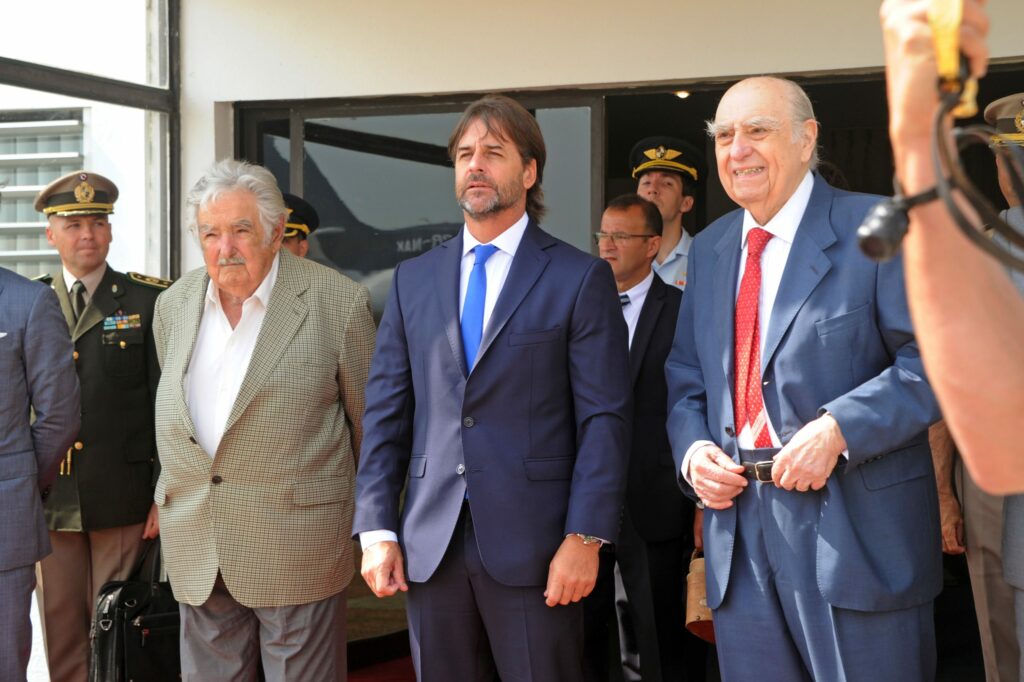 President Lacalle Pou left for the inauguration of Lula together with Mujica and Sanguinetti