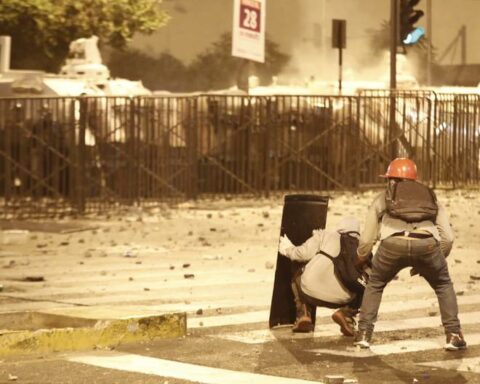 Protests in Lima: This was the clash between protesters and the PNP that left a deceased (PHOTOS)