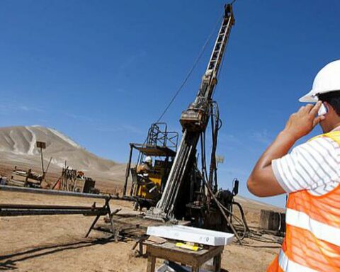 Protests put almost 30% of formal employment in the country at risk