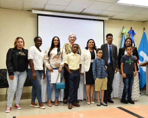 Salud Pública incluye 16 nuevos niños a Medicamentos deAlto Costo