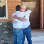 Republican embrace: Wiens and Peña seal a pact with a view to the general elections