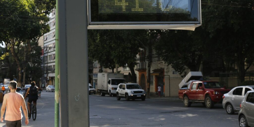 Rio: city hall authorizes civil servants to wear shorts in the summer