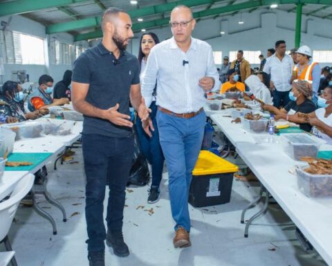 Rodríguez afirma detrás de cada empleo el gobierno ve a una familia