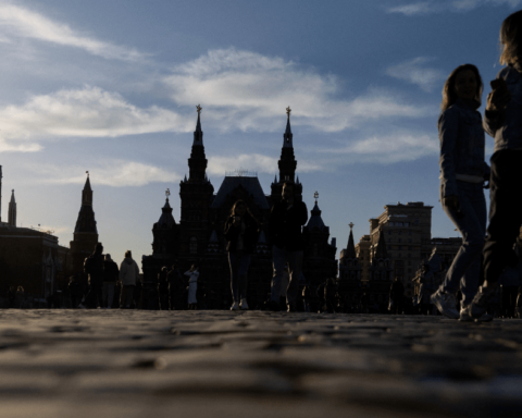 Russia's economy will contract by 2.5% in 2022: Putin