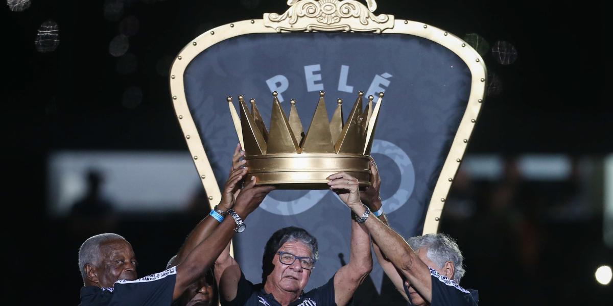 Santos pays tribute to Pelé on the first day of the Paulista Championship