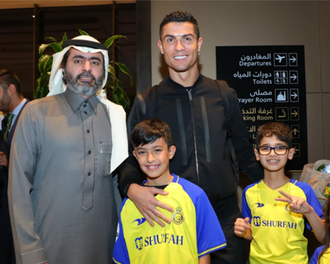 Saudi Arabia discovers Ronaldo, symbol of its ambition