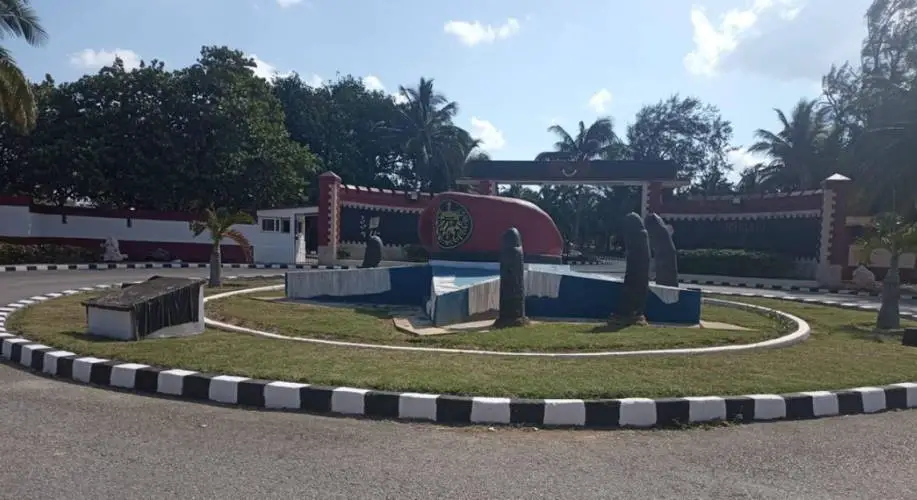 Escuela Militar, Cubanos, Cuba