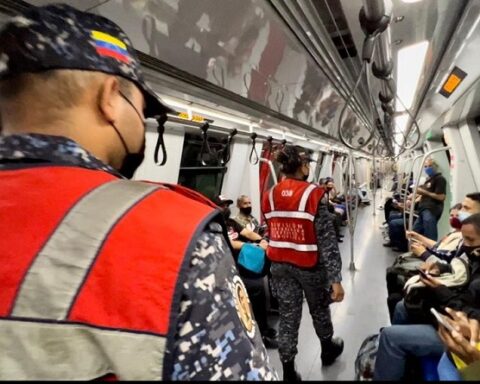 Órganos de seguridad ciudadana se mantienen desplegados en estaciones del Metro de Caracas