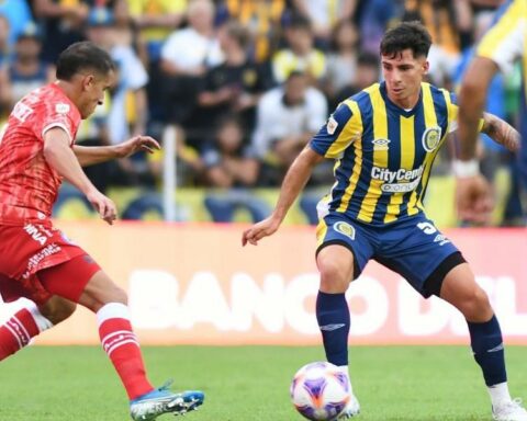 Soccer starts again in Argentina