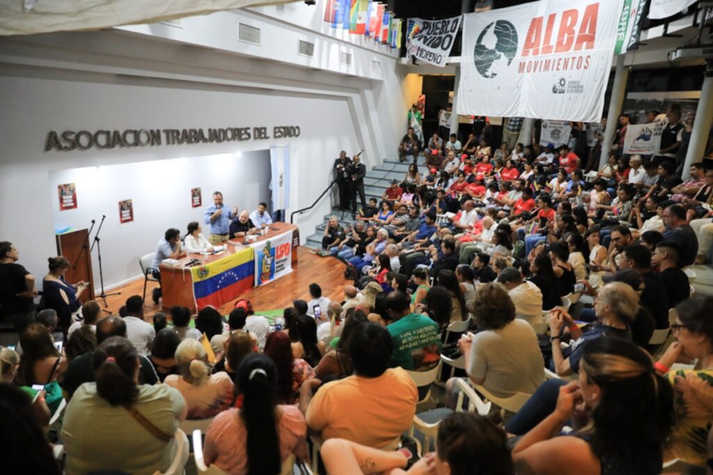 Social movements expressed their support for the Bolivarian Revolution