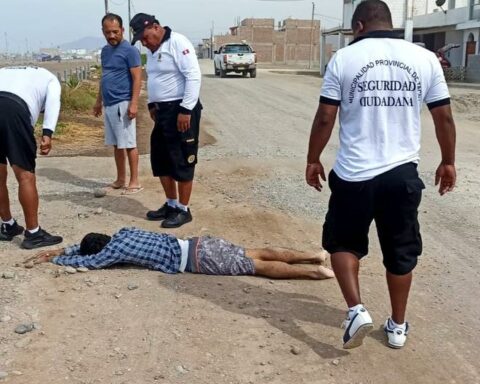 Tacna: Serenos save unconscious young people on public roads