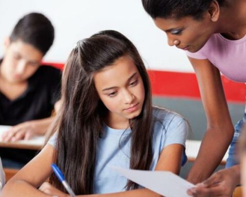 Teacher training should be prioritized in the Development Plan