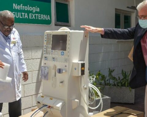 Thanks to a loan from France, Cuba will be able to treat hemodialysis patients