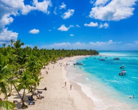 La isla dominicana de Saona ya funciona al 100 % con energía renovable
