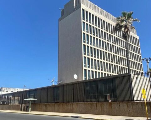 The Embassy of the United States in Cuba resumes consular services suspended since 2017