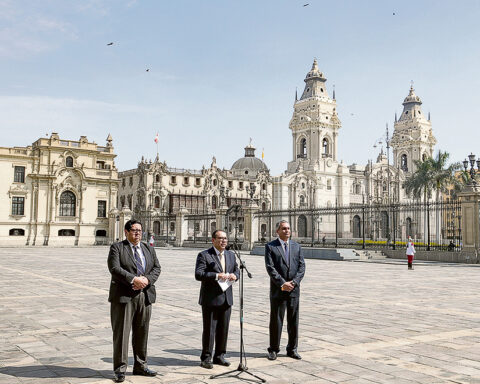 The Executive without a defined position in the midst of a crisis