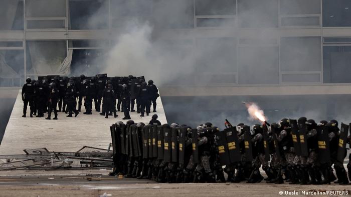 La Policía recupera control del Congreso, Presidencia y Supremo de Brasil