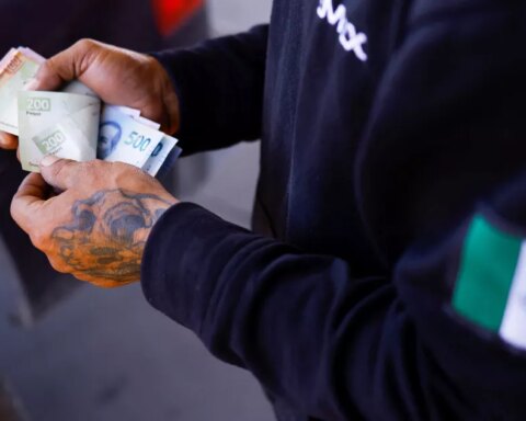 The SAT collects 4.82 billion pesos via taxes during 2022