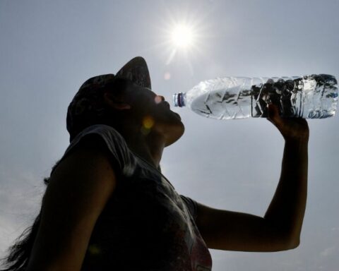 The SMN issued an orange alert for several provinces due to high temperatures