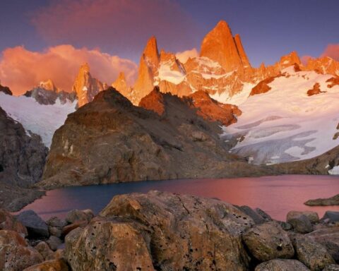 The Spanish climbers dragged by an avalanche on Cerro Fitz Roy will no longer be searched