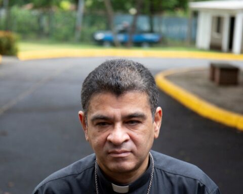 The US describes the charges against Nicaraguan Bishop Rolando Álvarez as "unfounded"