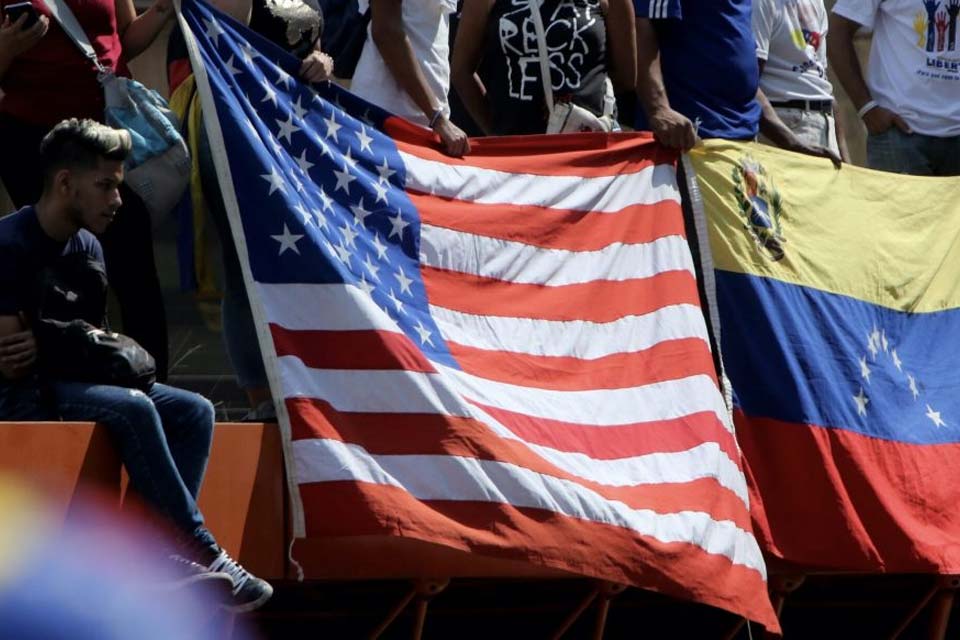 The US launches an app for Venezuelans to schedule appointments to request asylum from Mexico