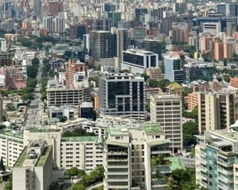 The 'bittersweet' taste of the economic recovery with Venezuela