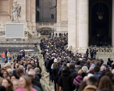 The last goodbye to Benedict XVI