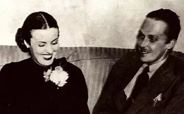 Marta Rocafort, Alfonso de Borbón, Cuba