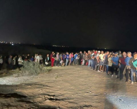 “La medida entrará en vigor mañana”: abogado advierte a cubanos sobre restricciones en la frontera