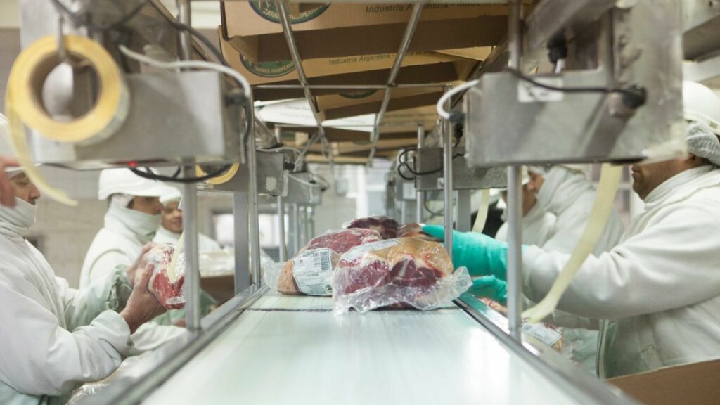 The price of meat continues to slow down, even below inflation