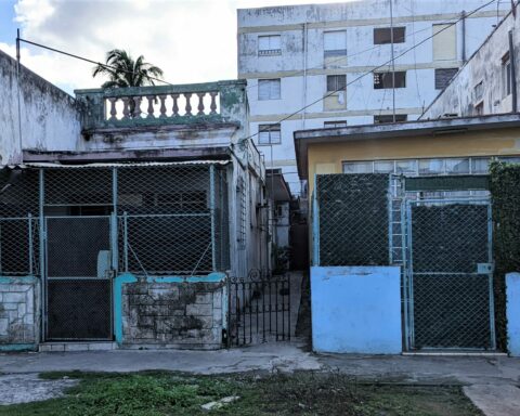 “They are forcing me to leave”: Cuban woman denounces abuse by authorities in housing case