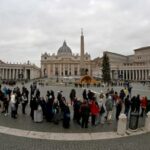 They bid farewell to Benedict XVI in St. Peter's Basilica