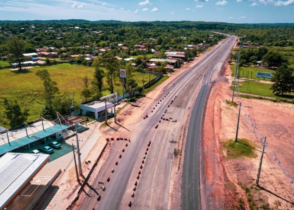 They close the route for the assembly of the bridge in Eusebio Ayala