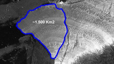 They monitor the iceberg that broke off from Antarctica
