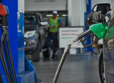 They raise RD$17 to the avtur, freeze prices for other fuels
