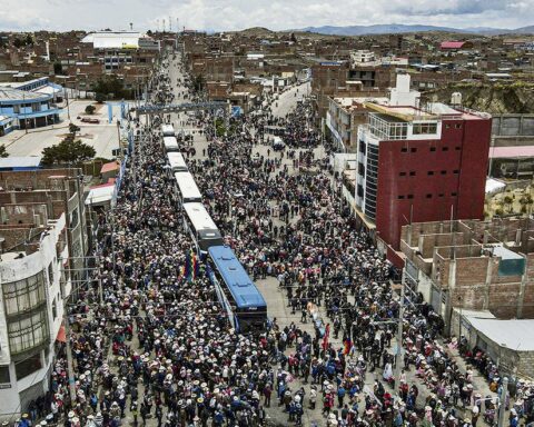 Thousands of aimaras arrive in Lima for Dina Boluarte to listen to them