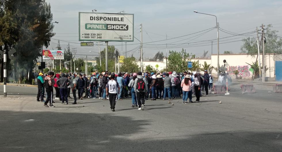Three injured on the San Isidro bridge, during protests in Arequipa