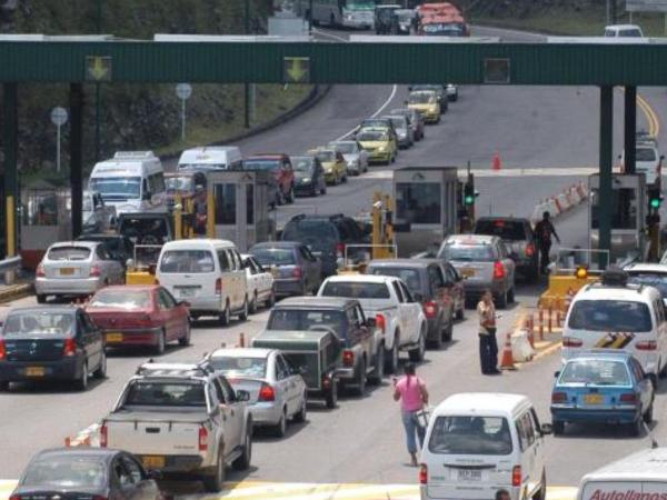 Tolls: they sign and publish a decree that requires the freezing of rates