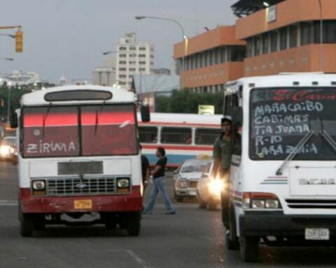 Traveling from the Eastern Coast of the Lake to Maracaibo is a hole in the pocket for many