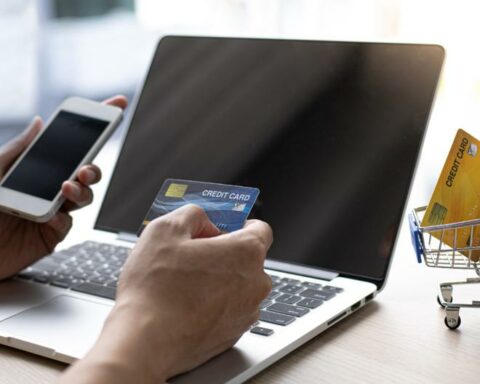 Trends: "Shoppers are looking for better deals online that they can't find in physical stores"